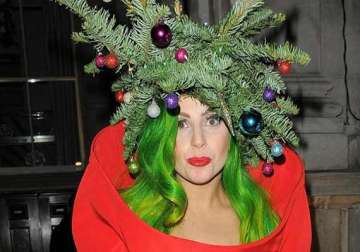 lady gaga decorates x mas tree after six years