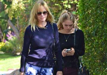 melanie griffith shops with daughter