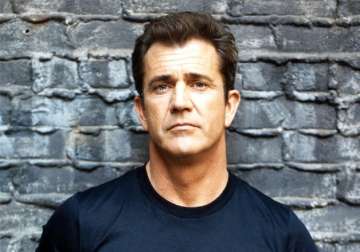 mel gibson accused of attacking photographer in australia