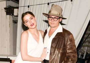 johnny depp amber heard s weekend wedding to be small