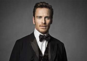 michael fassbender to play steve jobs in biopic