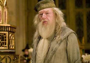 michael gambon retires from theatre acting