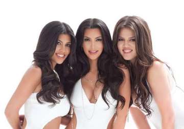 kardashian sisters to visit armenia