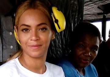 beyonce knowles visits haiti on un mission