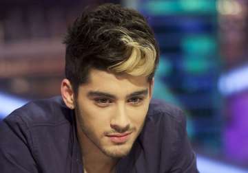 zayn malik goes raunchy to woo lily allen