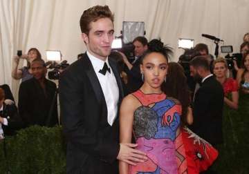 pattinson twigs to have bangers and mash wedding