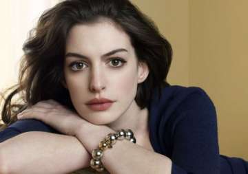 anne hathaway reportedly pregnant with first child