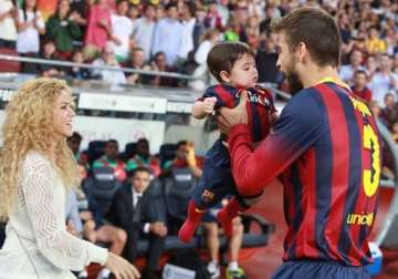 shakira gerard pique a hands on dad