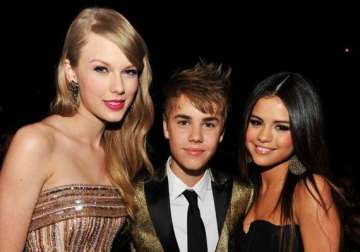 why selena gomez doesn t talk to swift about bieber