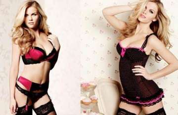 tennis star roddick s wife in lingerie shoot