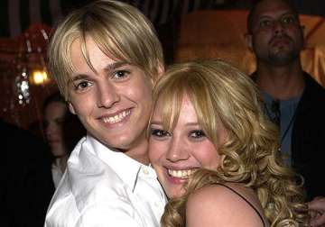 aaron carter no longer obsessed with hilary duff