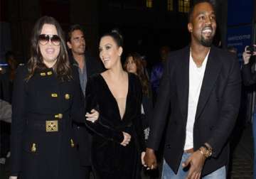 husband kanye sister khloe celebrate kim kardashian s birthday in vegas