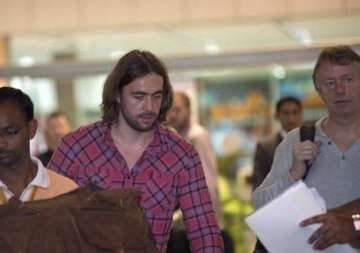 russell brand arrives in india