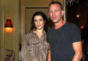 james bond star daniel crag marries rachel weisz