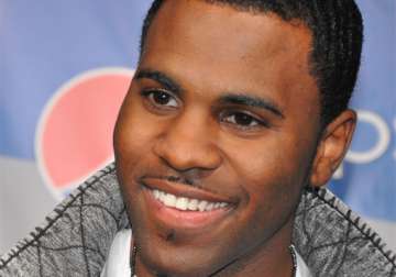 jason derulo not intimidated by girlfriend s success