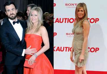 it s a girl jennifer aniston pregnant with her first child