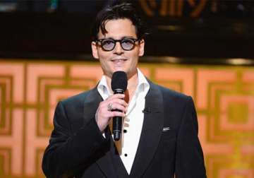 johnny depp in talks for harry houdini biopic