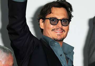 johnny depp opens up about vision problem