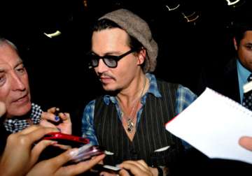 johnny depp banned from talking the rum diary with abc affiliates