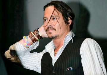 johnny depp to play vampire in tim burton s dark shadows