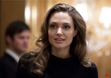jolie to attend showing of her film in bosnia