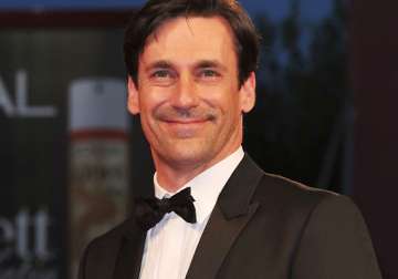 despicable me 2 and frozen makes jon hamm emotional