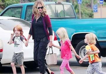 to be strict with your kids is ok julia roberts