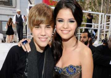 justin bieber rents chopper for selena gomez