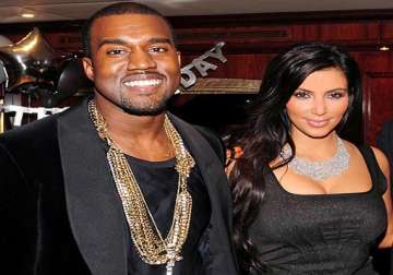 kanye west hunts for wedding ring for kim