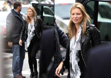 kate moss hots up paris