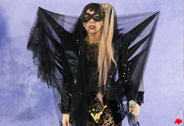 lady gaga to perform in greater noida