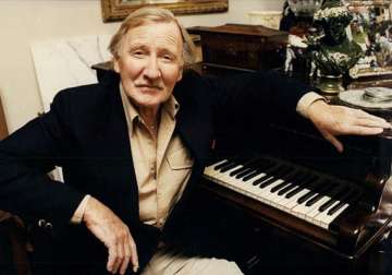 leslie phillips admitted in stroke centre