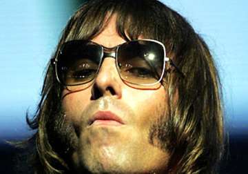 liam gallagher keen to own pub