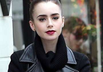 lily collins likely to join how to be single