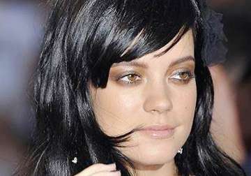 lily allen opens up about miscarriage