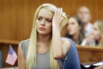 lindsay lohan free after 35 day house arrest