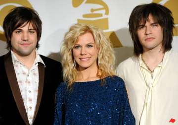 loss leads the band perry to all genre grammy nod