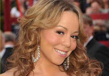 mariah carey plays first live show since having twins