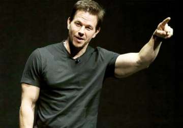 mark wahlberg hasn t looked in a mirror in 10 years