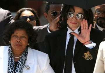 michael jackson s mother is safe with family says sheriff