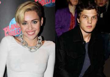 miley cyrus dating theo wenner