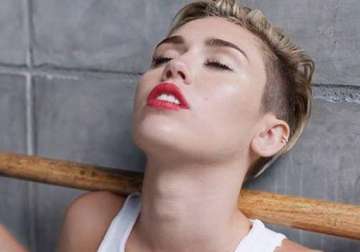 miley cyrus upset over missing 4/20 fest