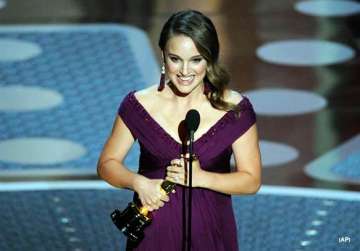 natalie portman wins oscar for black swan