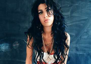 new amy winehouse album to be released in december