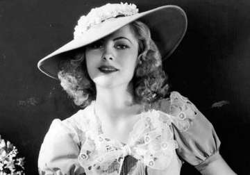 oscar winning actress joan fontaine passes away