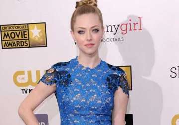 parents inspire amanda seyfried for marriage