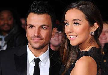singer peter andre and fianc e emily macdonagh will be working parents