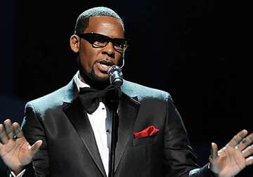 r. kelly brings back trapped series
