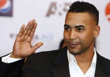 reggaeton star don omar wants to become racing driver
