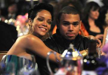 rihanna worries over chris brown